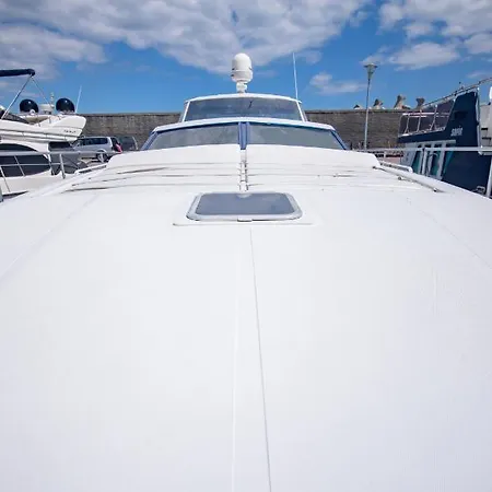 Botel Hakuna Matata - Living A Perfect Life, Yacht Pershing 52 Constanta