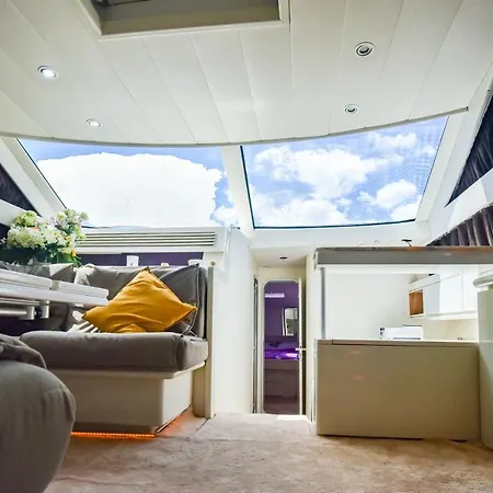 Hakuna Matata - Living A Perfect Life, Yacht Pershing 52 Botel Constanta