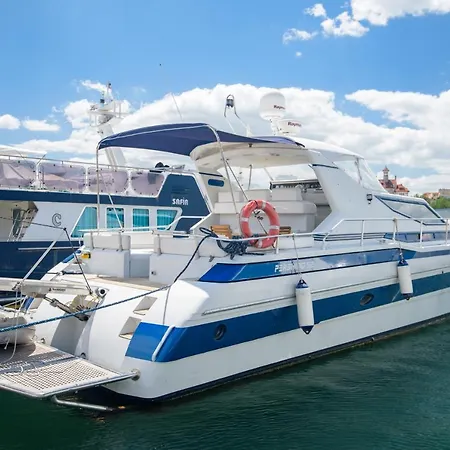 Hakuna Matata - Living A Perfect Life, Yacht Pershing 52 *