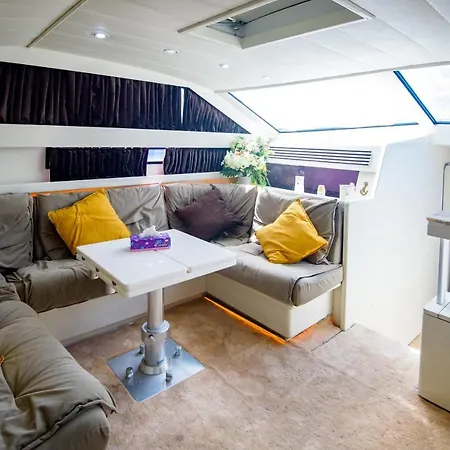 Hakuna Matata - Living A Perfect Life, Yacht Pershing 52 *
