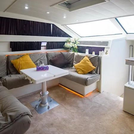 Hakuna Matata - Living A Perfect Life, Yacht Pershing 52